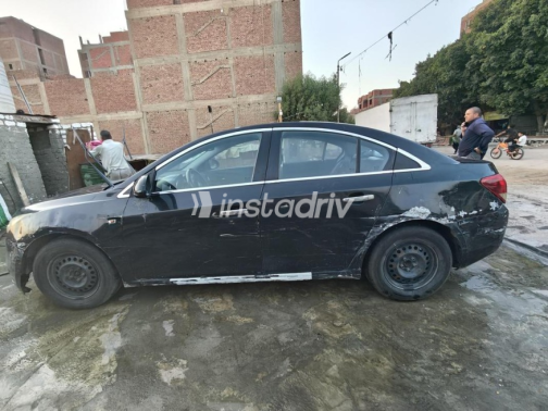 Chevrolet Cruze 2010 Black Automatic Used for Sale in Warraq - 3