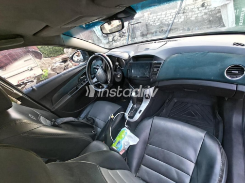 Chevrolet Cruze 2010 Black Automatic Used for Sale in Warraq - 6