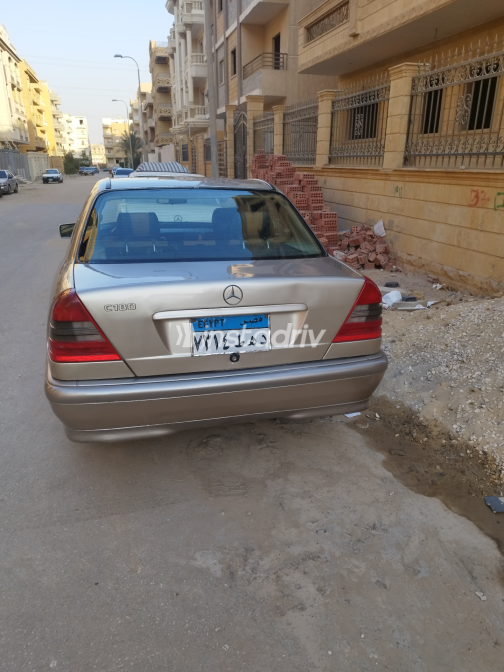 Mercedes C 180 2000 Gold Automatic Used for Sale in Greater Cairo ( Cairo + Giza) - 5