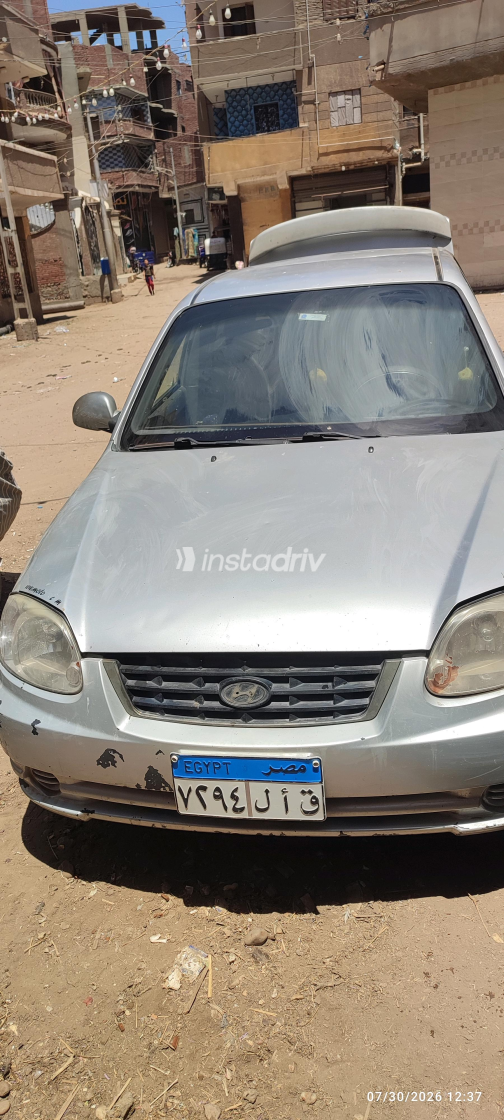 Hyundai Verna 2016 Silver Manual Used for Sale in Greater Cairo ( Cairo + Giza) - 4