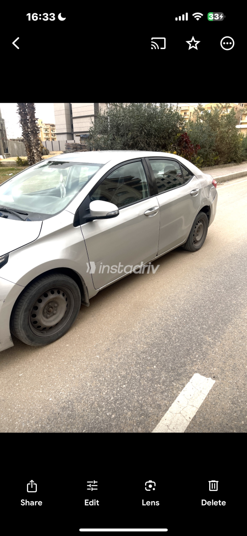 Toyota Corolla 2015 Silver Automatic Used for Sale in Greater Cairo ( Cairo + Giza) - 3