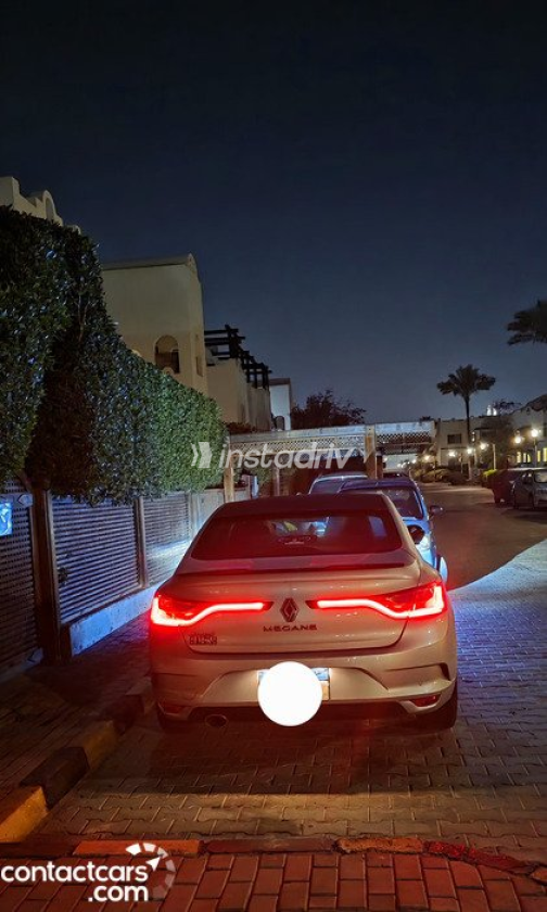 Renault Megane 2021 Silver Automatic Used for Sale in Greater Cairo ( Cairo + Giza) - 4