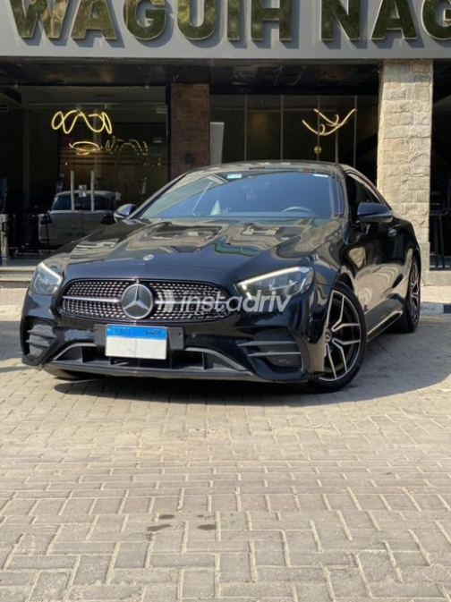 مرسيدس E 200 2021 أسود أوتوماتيك مستعملة للبيع في القاهرة - 2