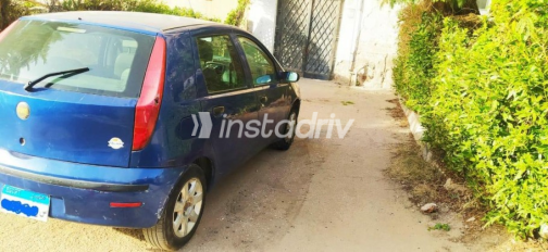 فيات بونتو 2009 أزرق أوتوماتيك مستعملة للبيع في الإسكندرية - 3