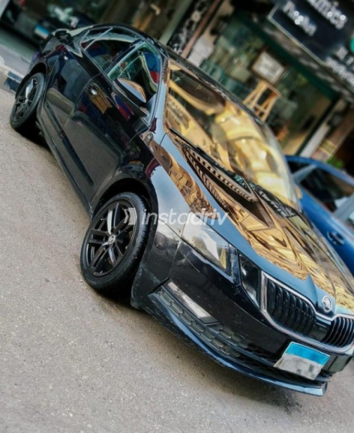 سكودا اوكتافيا A7 2020 أسود أوتوماتيك مستعملة للبيع في الهرم - 2