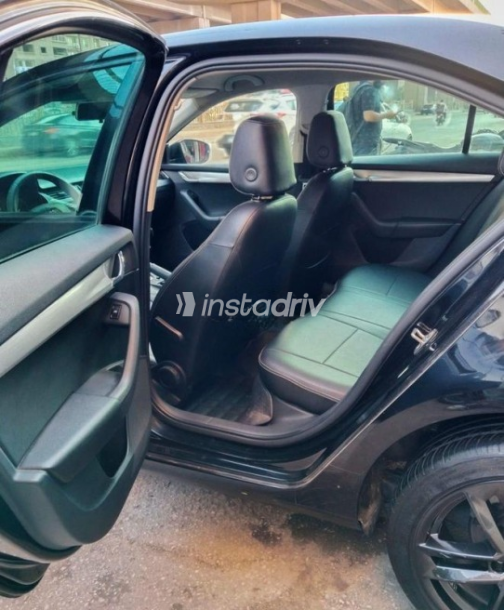 سكودا اوكتافيا A7 2020 أسود أوتوماتيك مستعملة للبيع في الهرم - 3