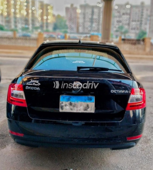 سكودا اوكتافيا A7 2020 أسود أوتوماتيك مستعملة للبيع في الهرم - 9