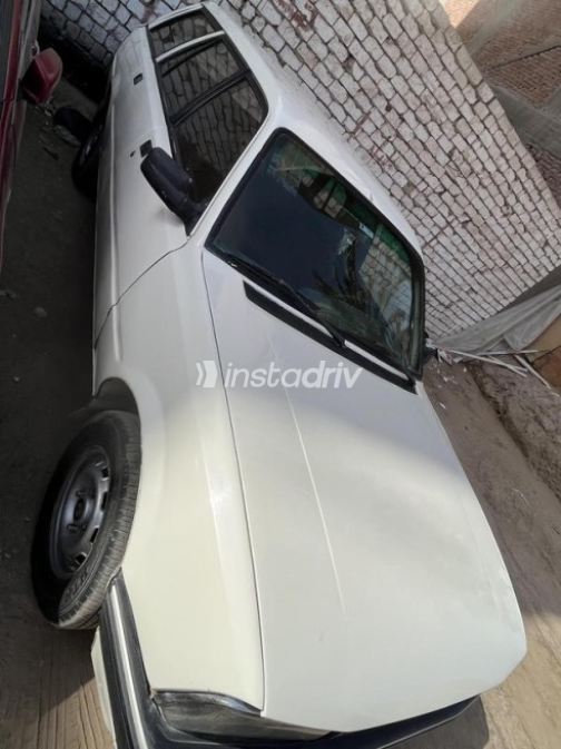 Peugeot 505 1988 Beige Automatic Used for Sale in Cairo - 3