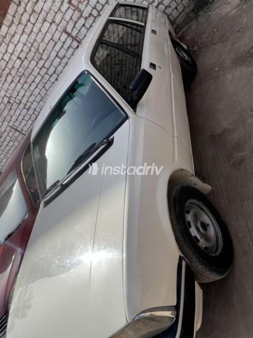 Peugeot 505 1988 Beige Automatic Used for Sale in Cairo - 4