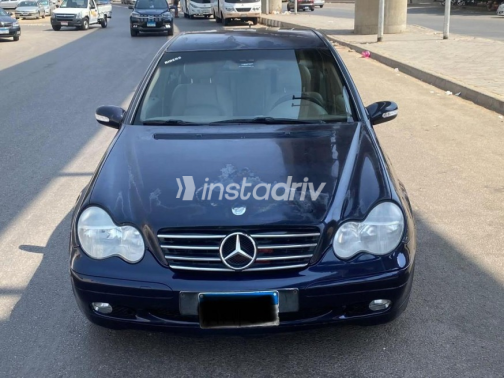 Mercedes C 180 2003 Dark Blue Automatic Used for Sale in Nasr city - 2
