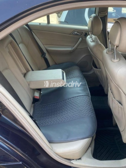 Mercedes C 180 2003 Dark Blue Automatic Used for Sale in Nasr city - 6