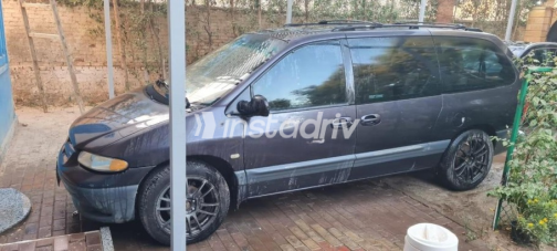 Chrysler Voyager 1997 Blue Automatic Used for Sale in El Haram - 1