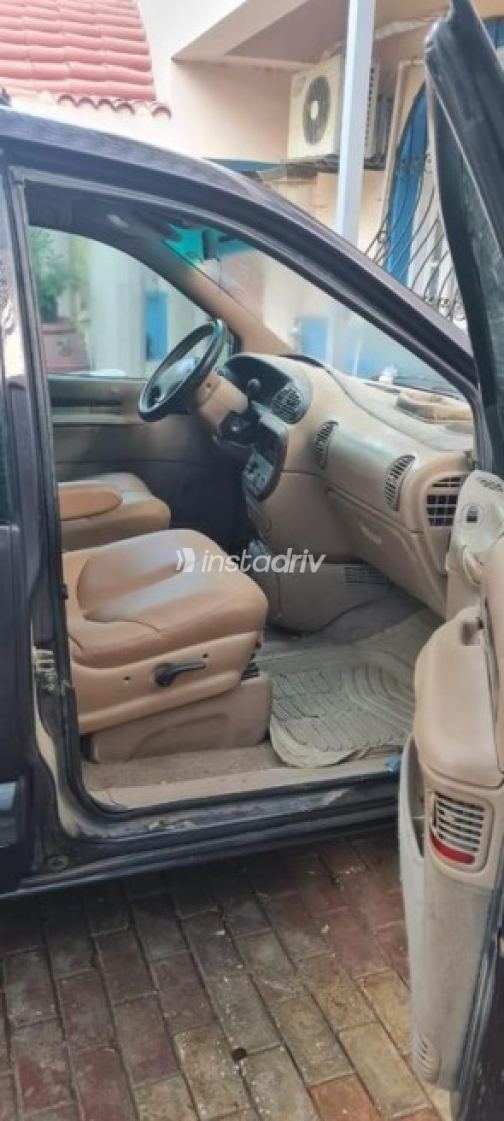 Chrysler Voyager 1997 Blue Automatic Used for Sale in El Haram - 4