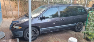 Chrysler Voyager 1997 Blue Automatic Used for Sale in El Haram