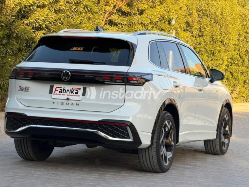 Volkswagen Tiguan 2024 White Automatic Used for Sale in Nasr city - 2