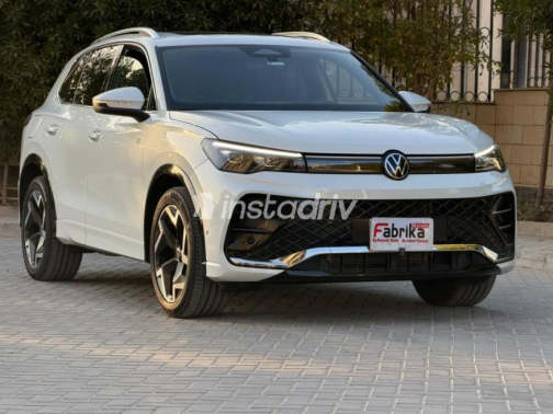 Volkswagen Tiguan 2024 White Automatic Used for Sale in Nasr city - 3