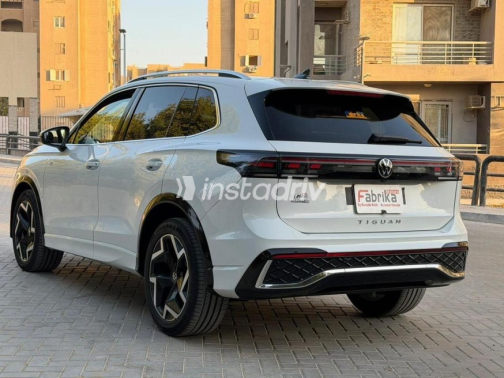 Volkswagen Tiguan 2024 White Automatic Used for Sale in Nasr city - 5