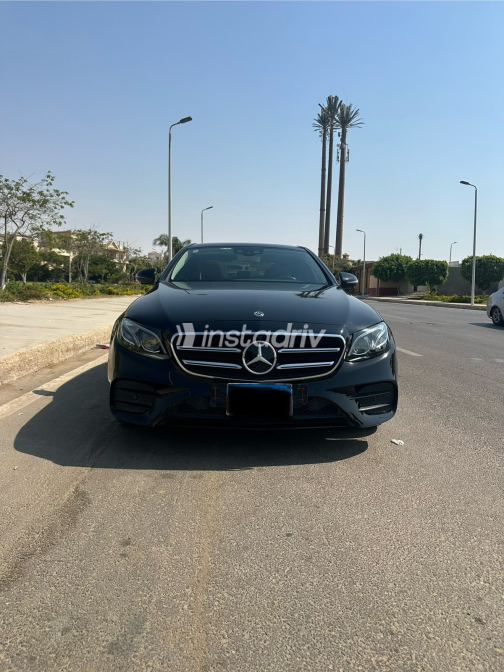 مرسيدس E 300 2019 أسود أوتوماتيك مستعملة للبيع في القاهرة الكبرى ( القاهرة - الجيزة) - 8