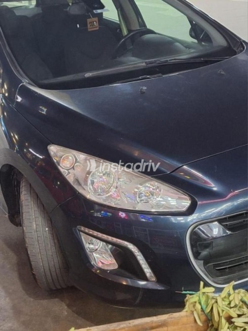 Peugeot 308 sw 2011 Dark Blue Automatic Used for Sale in 6 October - 2
