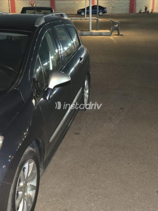 Peugeot 308 sw 2011 Dark Blue Automatic Used for Sale in 6 October - 7