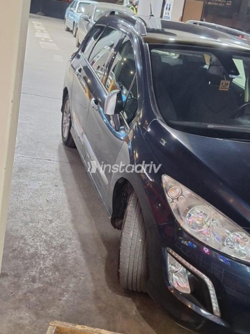 Peugeot 308 sw 2011 Dark Blue Automatic Used for Sale in 6 October - 8