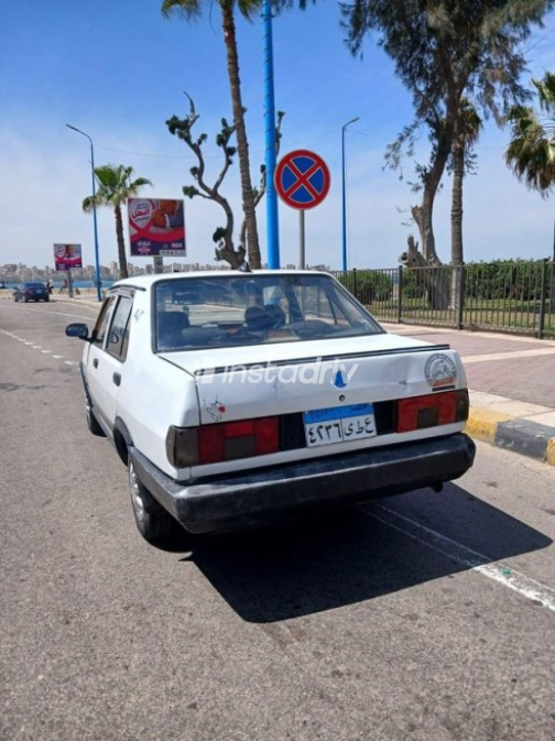 فيات شاهين 2002 أبيض أوتوماتيك مستعملة للبيع في الإسكندرية - 3