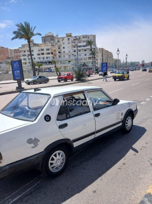 فيات شاهين 2002 أبيض أوتوماتيك مستعملة للبيع في الإسكندرية - 4