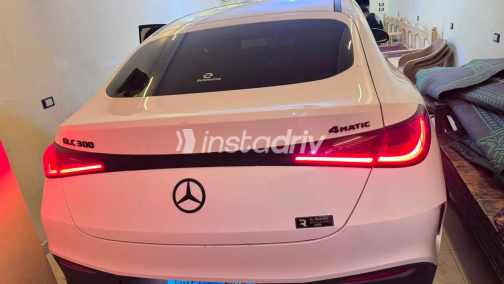 مرسيدس C 300 2024 أبيض أوتوماتيك مستعملة للبيع في القاهرة الكبرى ( القاهرة - الجيزة) - 3