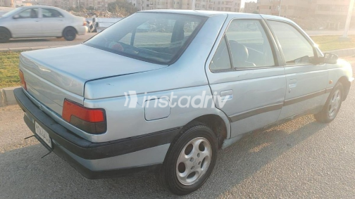 بيجو 405 1994 أزرق أوتوماتيك مستعملة للبيع في العبور - 4