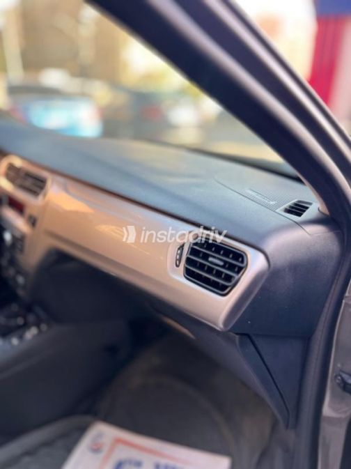 Citroën C Elysee 2020 Brown Automatic Used for Sale in Nasr city - 9