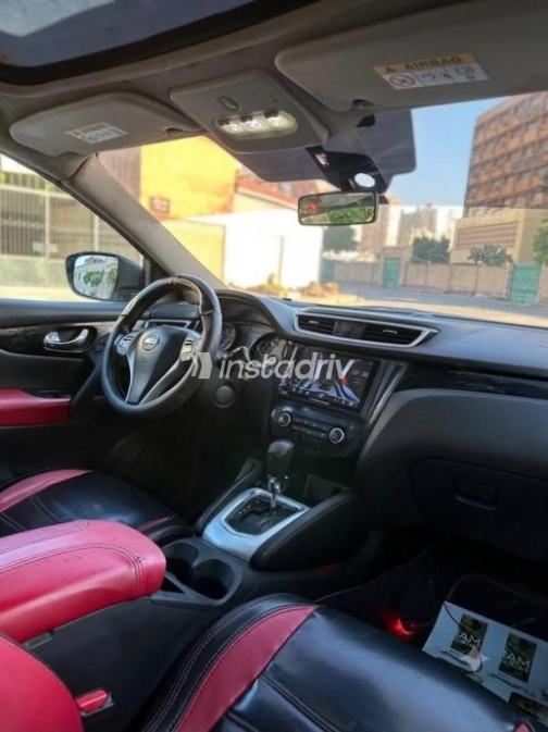 Nissan Qashqai 2017 White Automatic Used for Sale in Greater Cairo ( Cairo + Giza) - 3