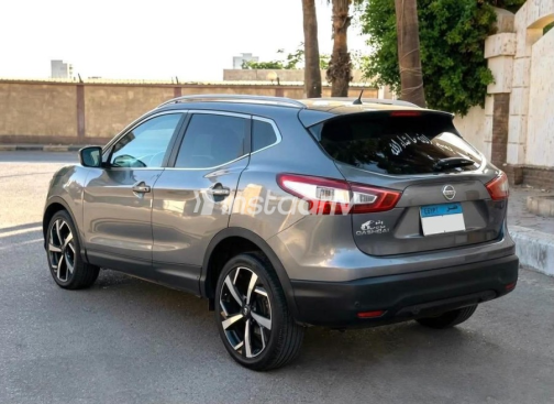 Nissan Qashqai 2017 White Automatic Used for Sale in Greater Cairo ( Cairo + Giza) - 5