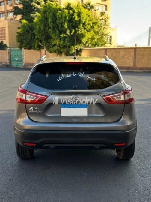 Nissan Qashqai 2017 White Automatic Used for Sale in Greater Cairo ( Cairo + Giza) - 6