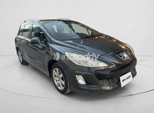 Peugeot 308 sw 2011 Dark Gray Automatic Used for Sale in El Manial - 4