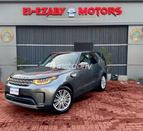 Land Rover Discovery 2018 Gray Automatic Used for Sale in Nasr city - 4