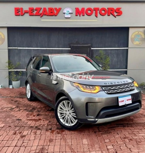 Land Rover Discovery 2018 Gray Automatic Used for Sale in Nasr city - 5