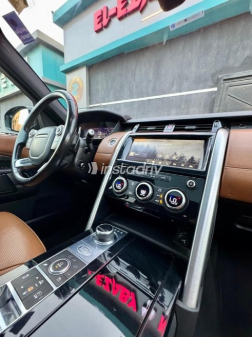 Land Rover Discovery 2018 Gray Automatic Used for Sale in Nasr city - 8