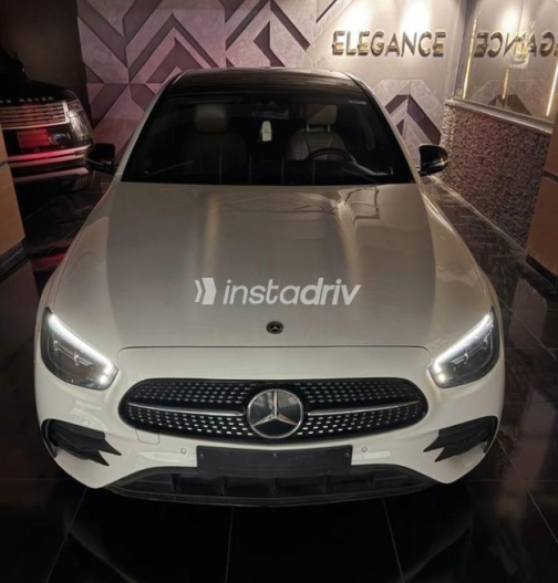 مرسيدس E 300 2023 أبيض أوتوماتيك مستعملة للبيع في المهندسين - 1