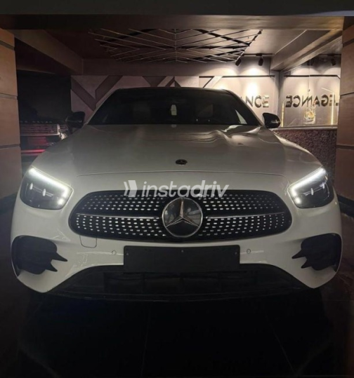 مرسيدس E 300 2023 أبيض أوتوماتيك مستعملة للبيع في المهندسين - 2