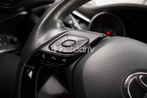 Toyota C-HR 2021 Dark Blue Automatic Used for Sale in Nasr city - 5