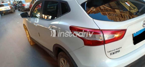 Nissan Qashqai 2016 White Automatic Used for Sale in Shobra - 6