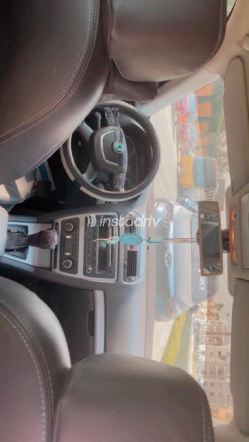 Skoda Octavia 2012 Silver Automatic Used for Sale in Cairo - 7