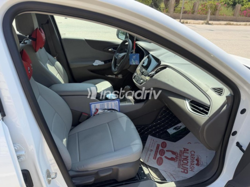 Chevrolet Malibu 2019 White Automatic Used for Sale in El Mahalla - 8