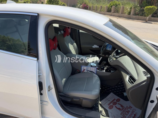 Chevrolet Malibu 2019 White Automatic Used for Sale in El Mahalla - 9