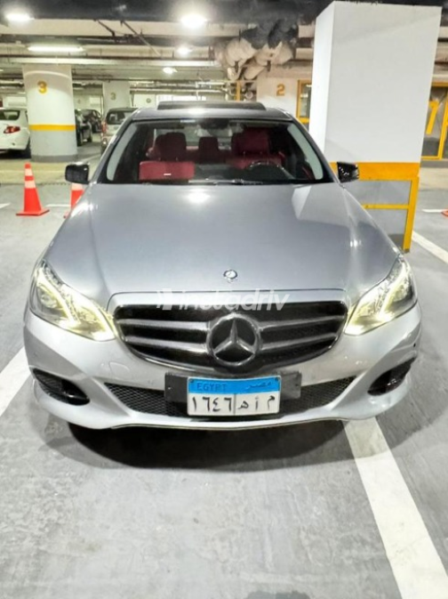 Mercedes E 250 2011 Silver Automatic Used for Sale in Shibin el Kom  - 2