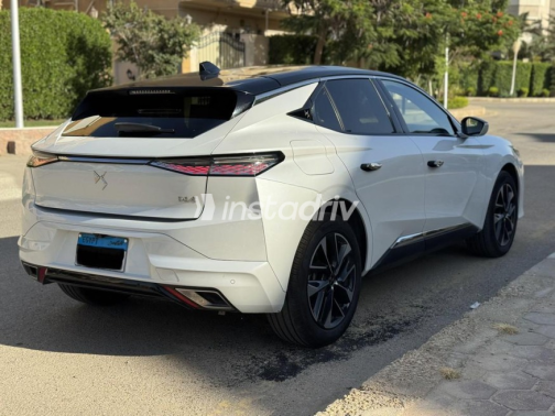 دى اس Ds4 2023 أبيض أوتوماتيك مستعملة للبيع في القاهرة - 6