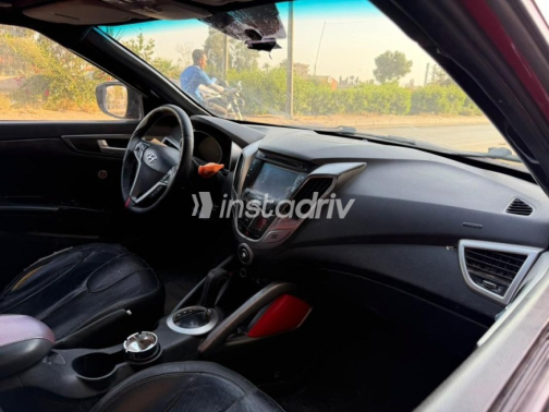 Hyundai Veloster 2012 Red Automatic Used for Sale in Shubra al-Khaimah - 5