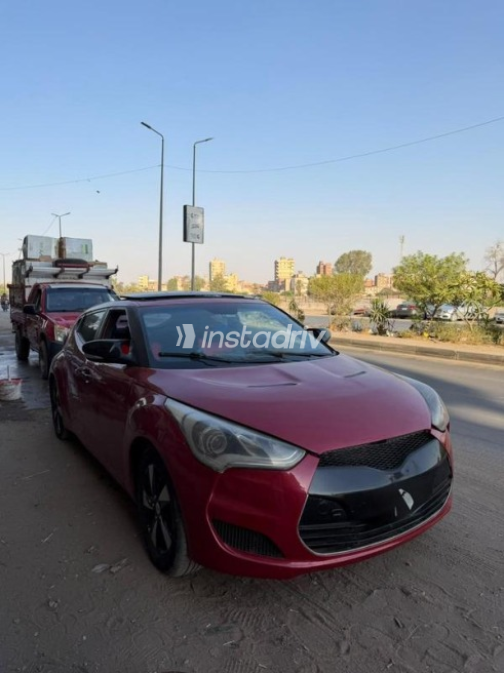 Hyundai Veloster 2012 Red Automatic Used for Sale in Shubra al-Khaimah - 9