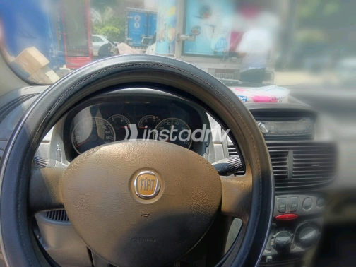 Fiat Punto 2011 Silver Manual Used for Sale in Greater Cairo ( Cairo + Giza) - 5
