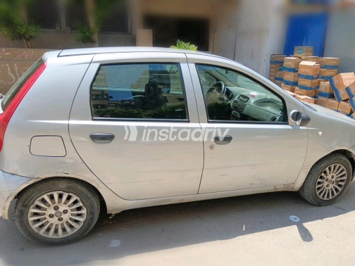 Fiat Punto 2011 Silver Manual Used for Sale in Greater Cairo ( Cairo + Giza) - 6